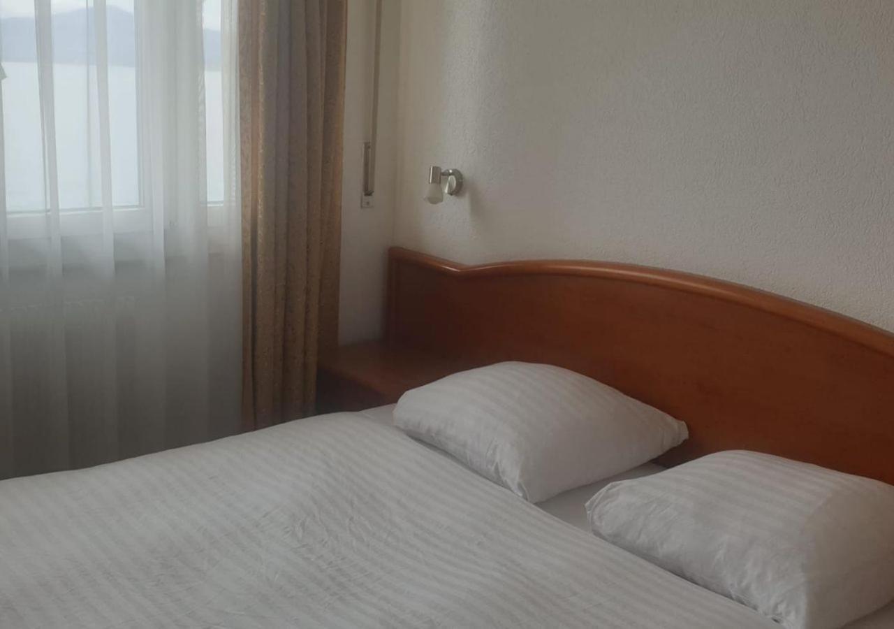 Hotel Du Quai Villeneuve Kültér fotó