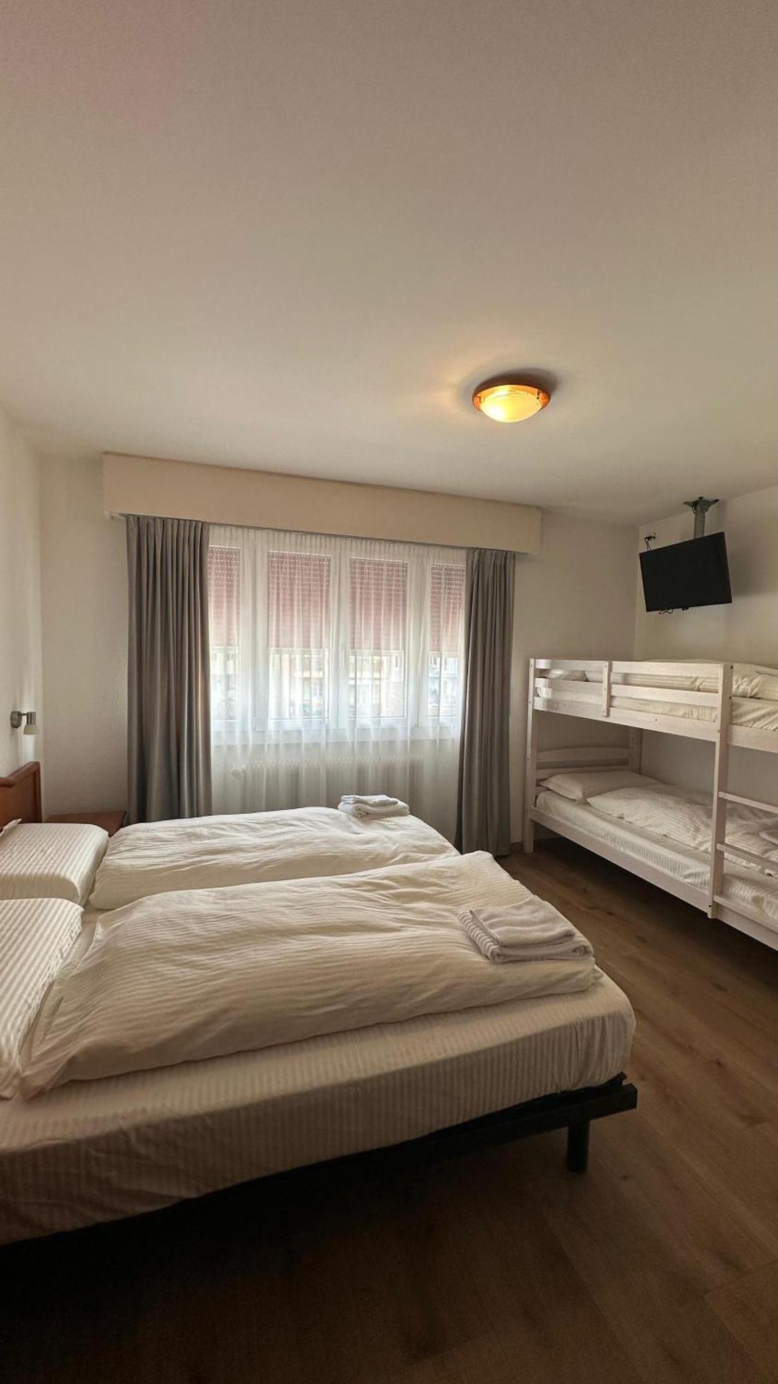 Hotel Du Quai Villeneuve Kültér fotó