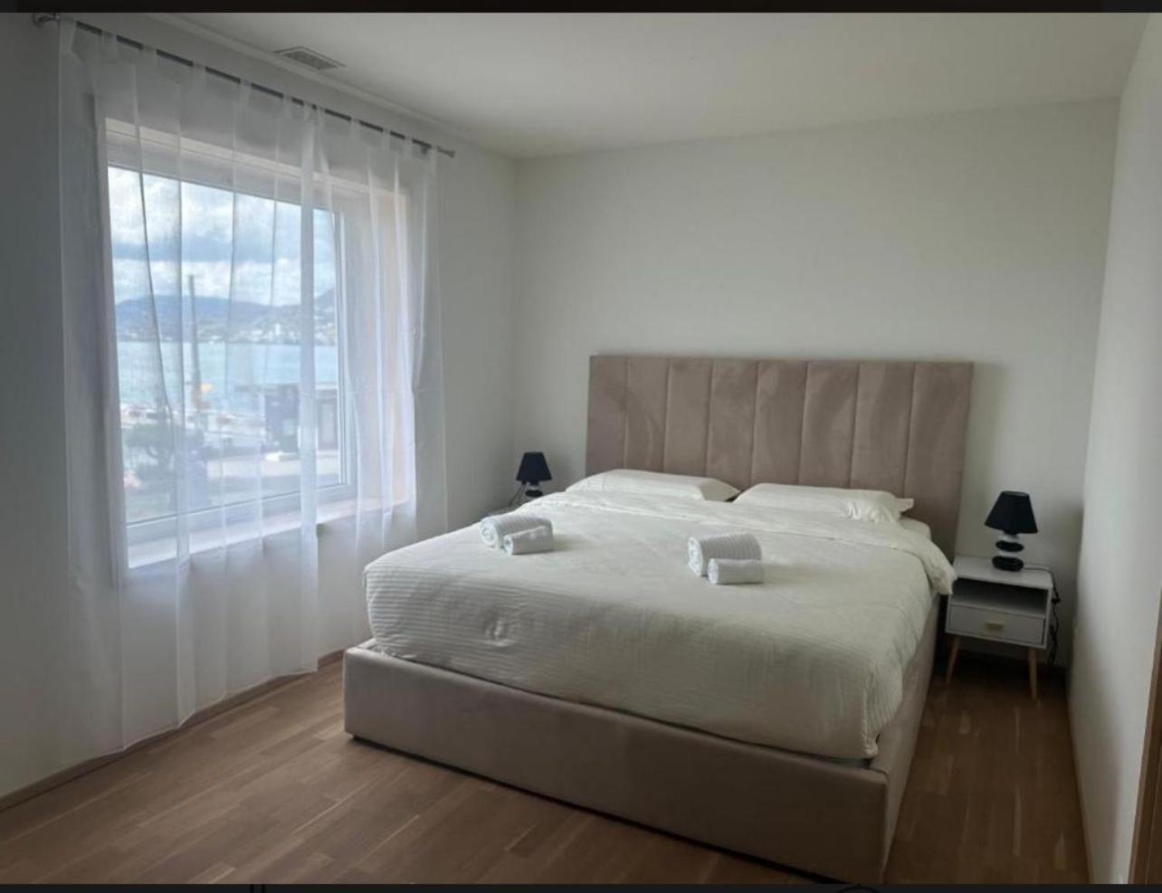 Hotel Du Quai Villeneuve Kültér fotó
