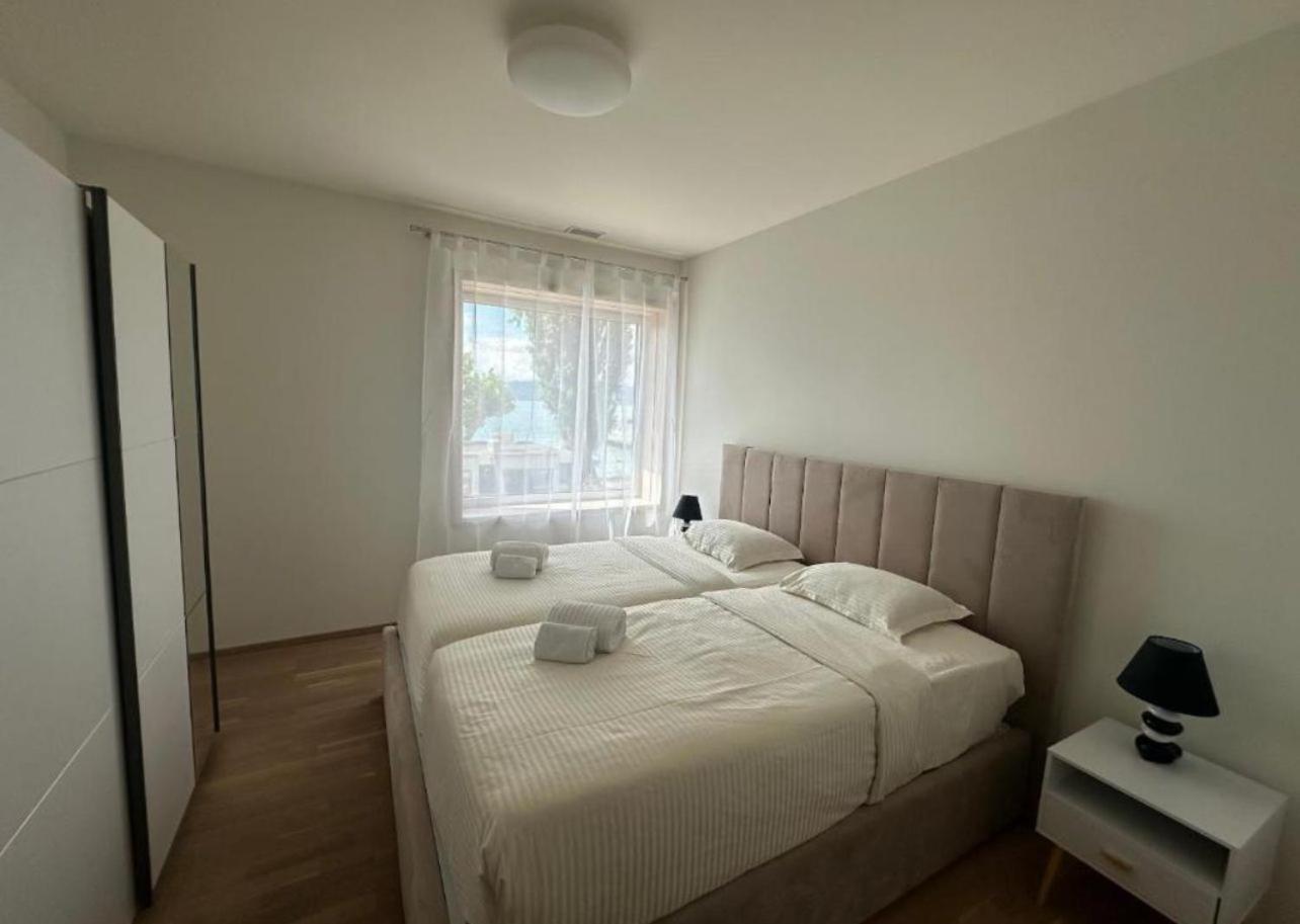 Hotel Du Quai Villeneuve Kültér fotó